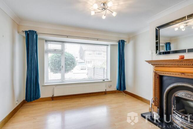 3 bed Semi-Detached for sale Image 4