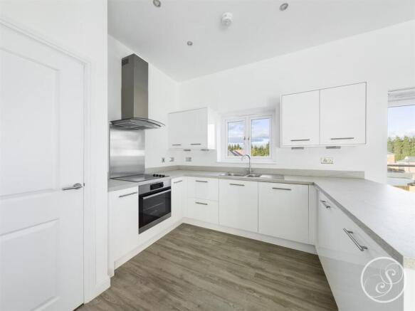 OPEN PLAN KITCHEN/LIVING SPACE