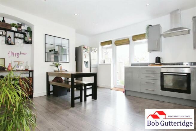 FITTED KITCHEN/DINING ROOM