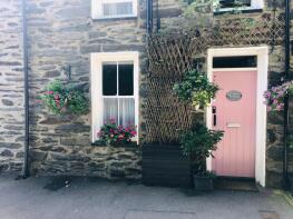 Rose Cottage, Ffordd Caernarfon, Caernarfon LL55 4UY