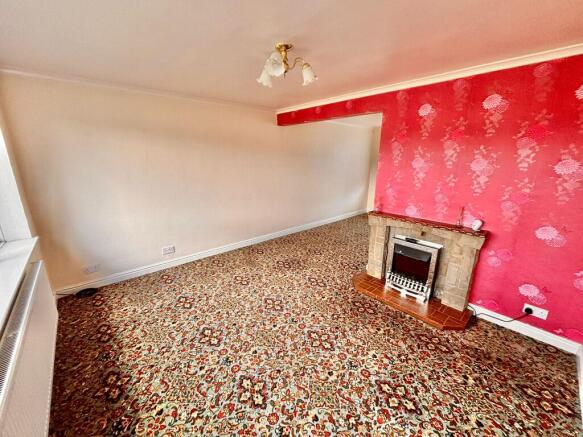 77 Wood Avenue, Creswell, Worksop, Nottinghamshire S80 4EG photo 4