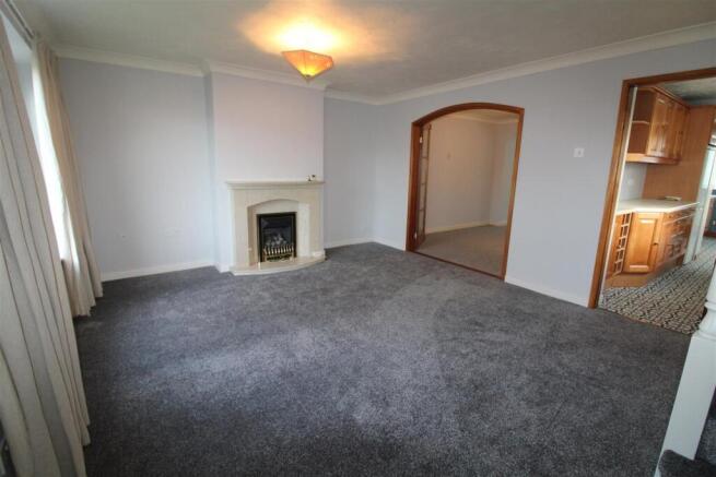3 bed Semi-Detached to rent Image 7