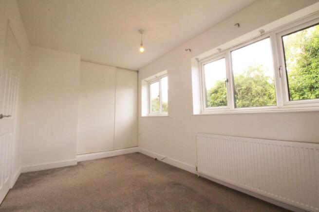 2 bed Semi-Detached to rent Image 11