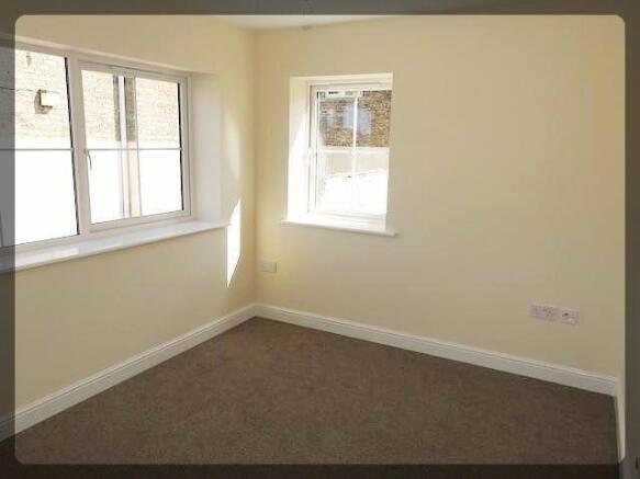 1 bed Apartment to rent Image 4