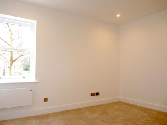 2 bed Flat to rent Image 8
