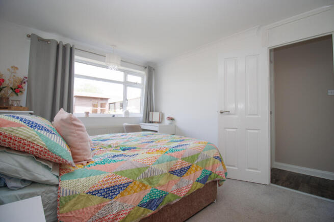 2 bed Semi-Detached Bungalow for sale Image 10