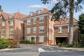 Flat 18, 36 Woodchester Court, Rickmansworth Road, Northwood HA6 2HE