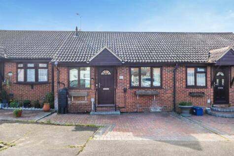 St. Michaels Close, Latchingdon