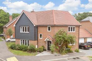 1, Berry Close, Crawley RH10 3FQ
