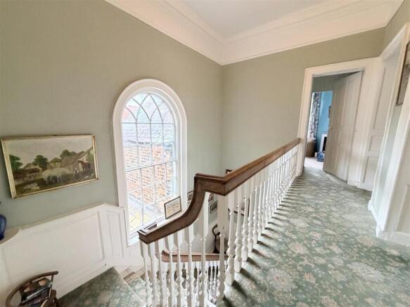 3 bed Semi-Detached for sale Image 7