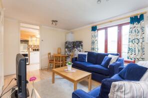 25, Blair Close, London N1 2YP
