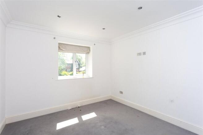 7 bed Detached for sale Image 12