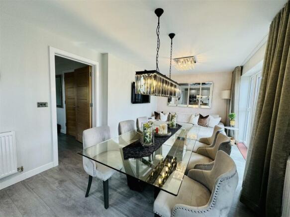 Kitchen Diner Living Area
