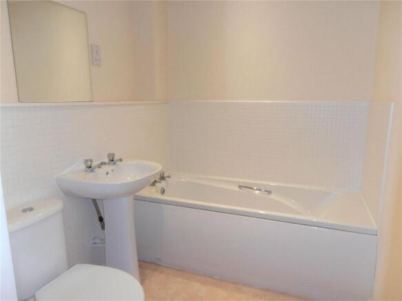 2 bed Apartment for sale Image 6
