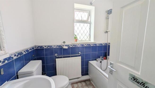 3 bed Terraced to rent Image 8