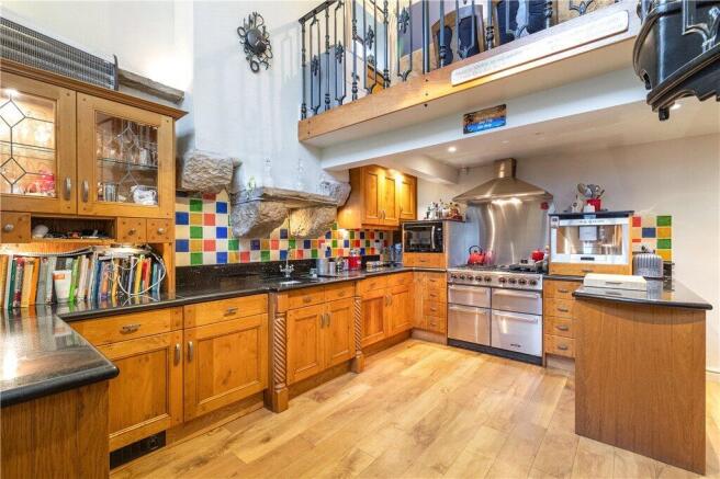 4 bed Detached for sale Image 4