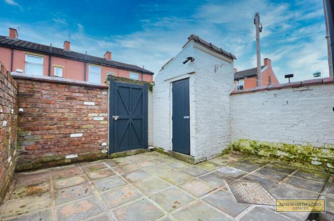 Rear Yard-2.jpg