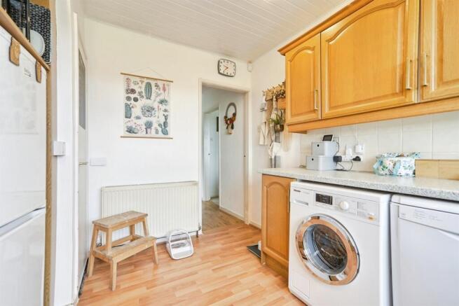 2 bed Semi-Detached for sale Image 5