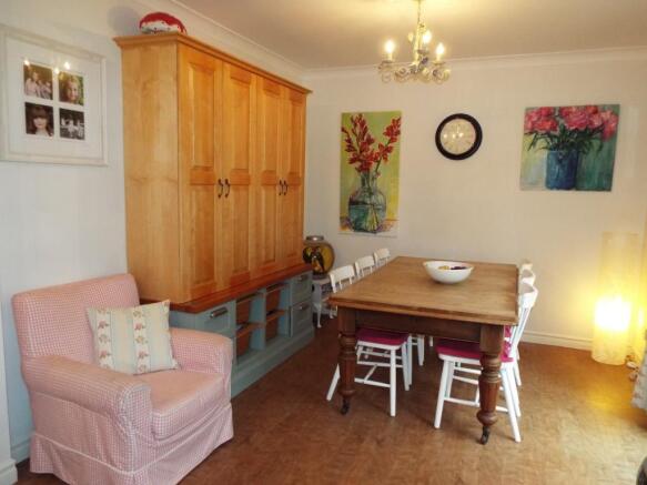 Dining kitchen