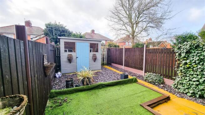 3 bed Terraced for sale Image 10