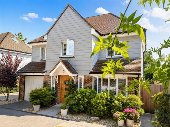 4 Eaton Close - Front Shot.jpg