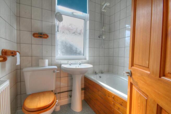 2 bed Bungalow to rent Image 4