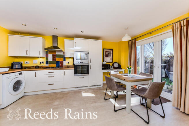 47, West Park Drive, Macclesfield, Cheshire, SK10 photo 4