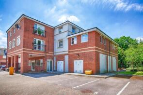 9, 60 Claughton Court, Russet Drive, St. Albans AL4 0AS
