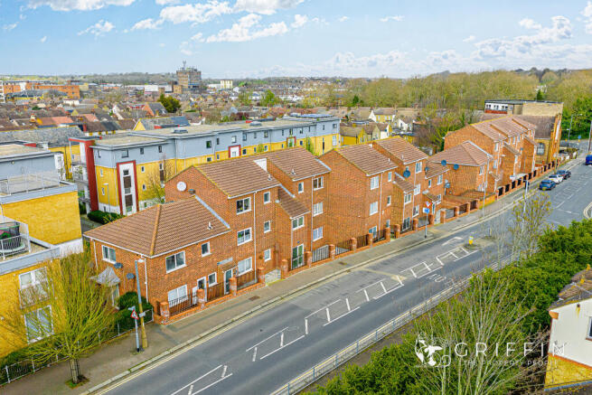 Bridge Road, Grays, RM17 photo 5