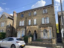 Flat D, 41, The Grove, Bedford MK40 3JN