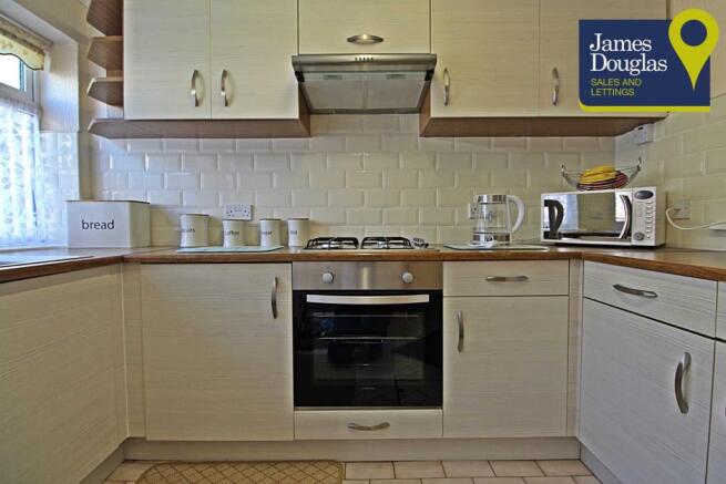 Kitchen 4.JPG
