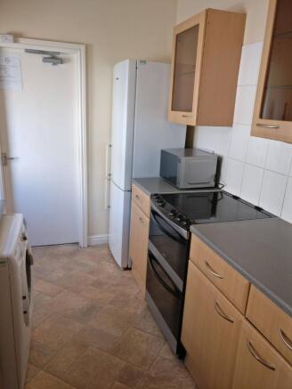 5 bed House Share to rent Image 8