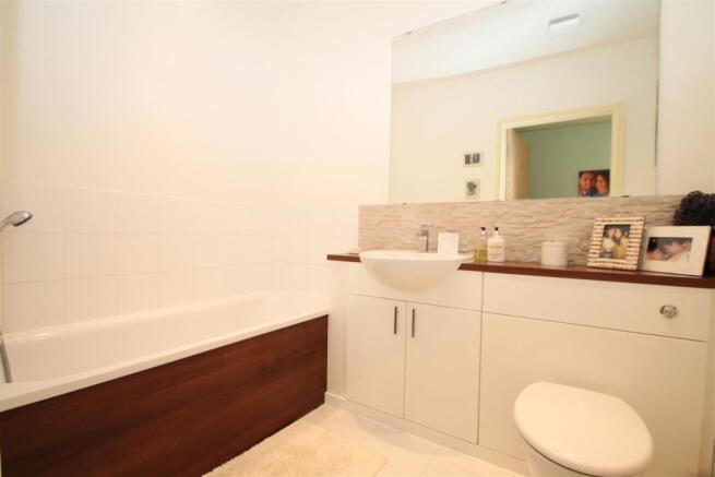 Bathroom.JPG