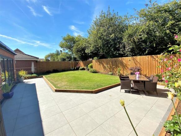Private Landscaped Garden 209