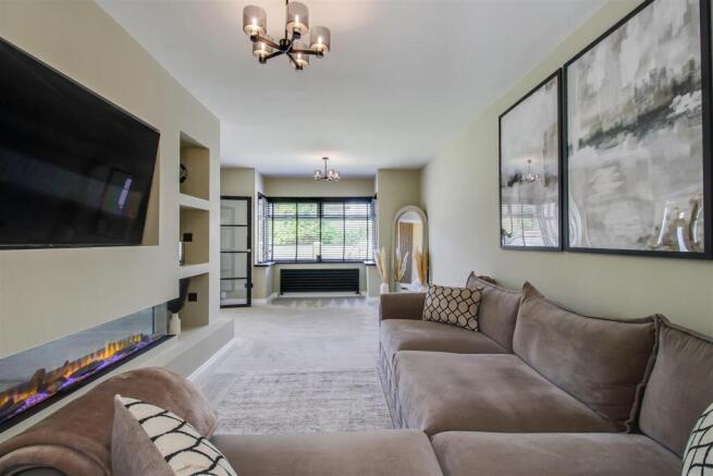 3 bed Semi-Detached for sale Image 6