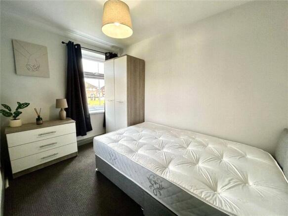 1 bed House Share to rent Image 4