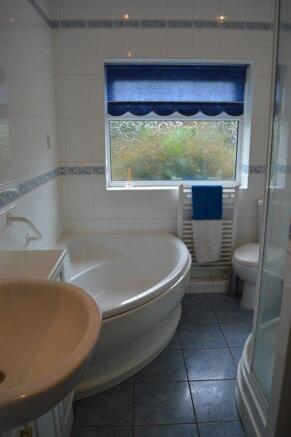 bath & shower room