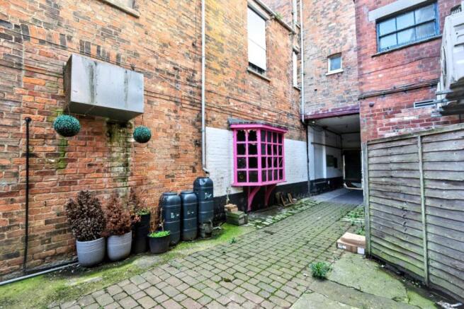 The Burgh Apartment (First floor Flat), 43 Lord Street, Gainsborough, Lincolnshire, DN21 2DD photo 5
