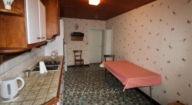 Photo 3