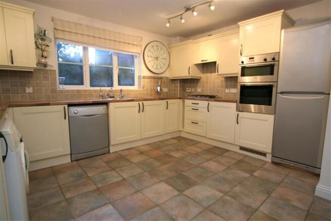 Kitchen/Breakfast Ro