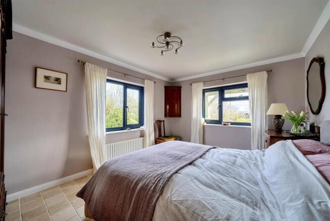 Moorlands10 bedroom 3.jpg