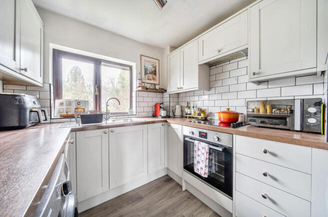 1408001-20-6984a4...