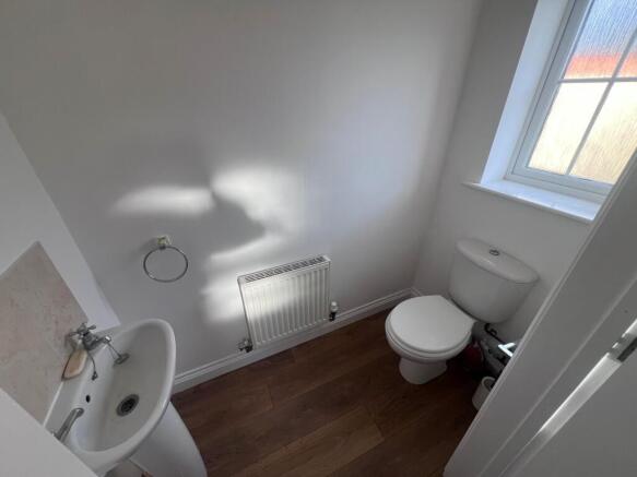 Cloakroom/wc