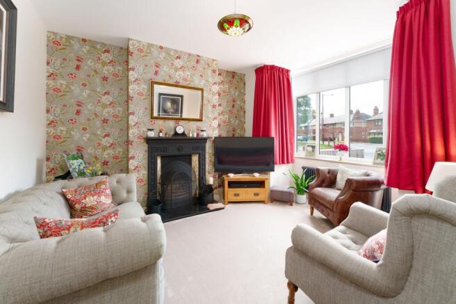 4 bed Semi-Detached for sale Image 4