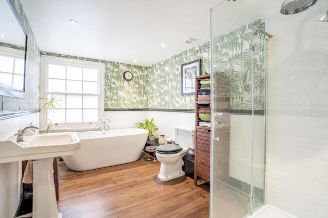 4 bed Terraced for sale Image 12