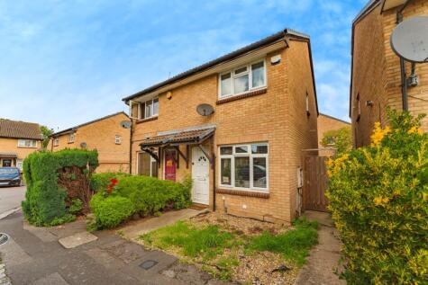 Alba Close, Hayes, UB4