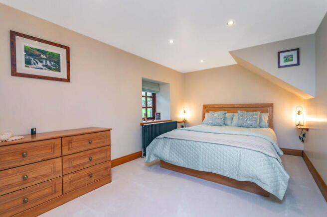 3 bed Detached for sale Image 9
