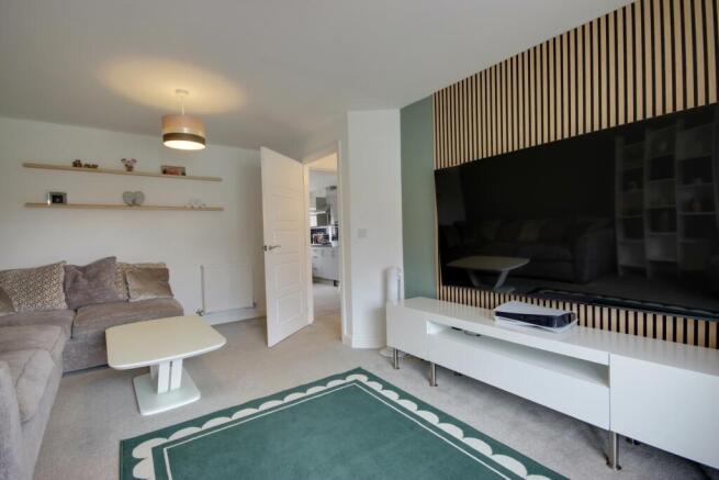 4 bed Detached for sale Image 11