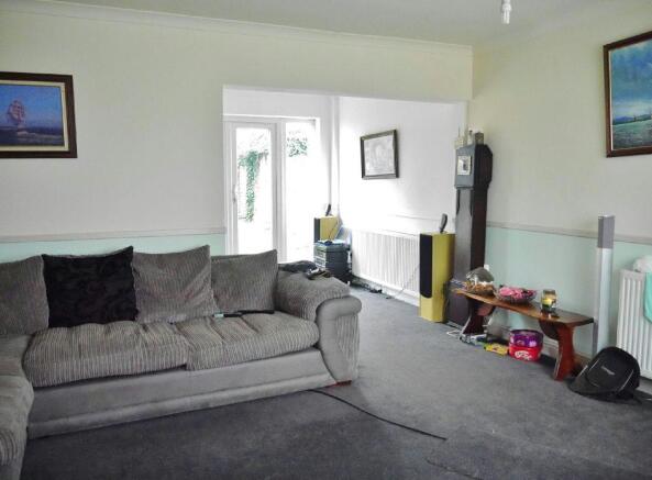 Lounge Photo 3