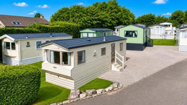 2-bed caravan on Castle View Park, £22,995
